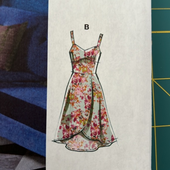 McCall Sewing Pattern - Dress M8103 - Picture 8 of 9